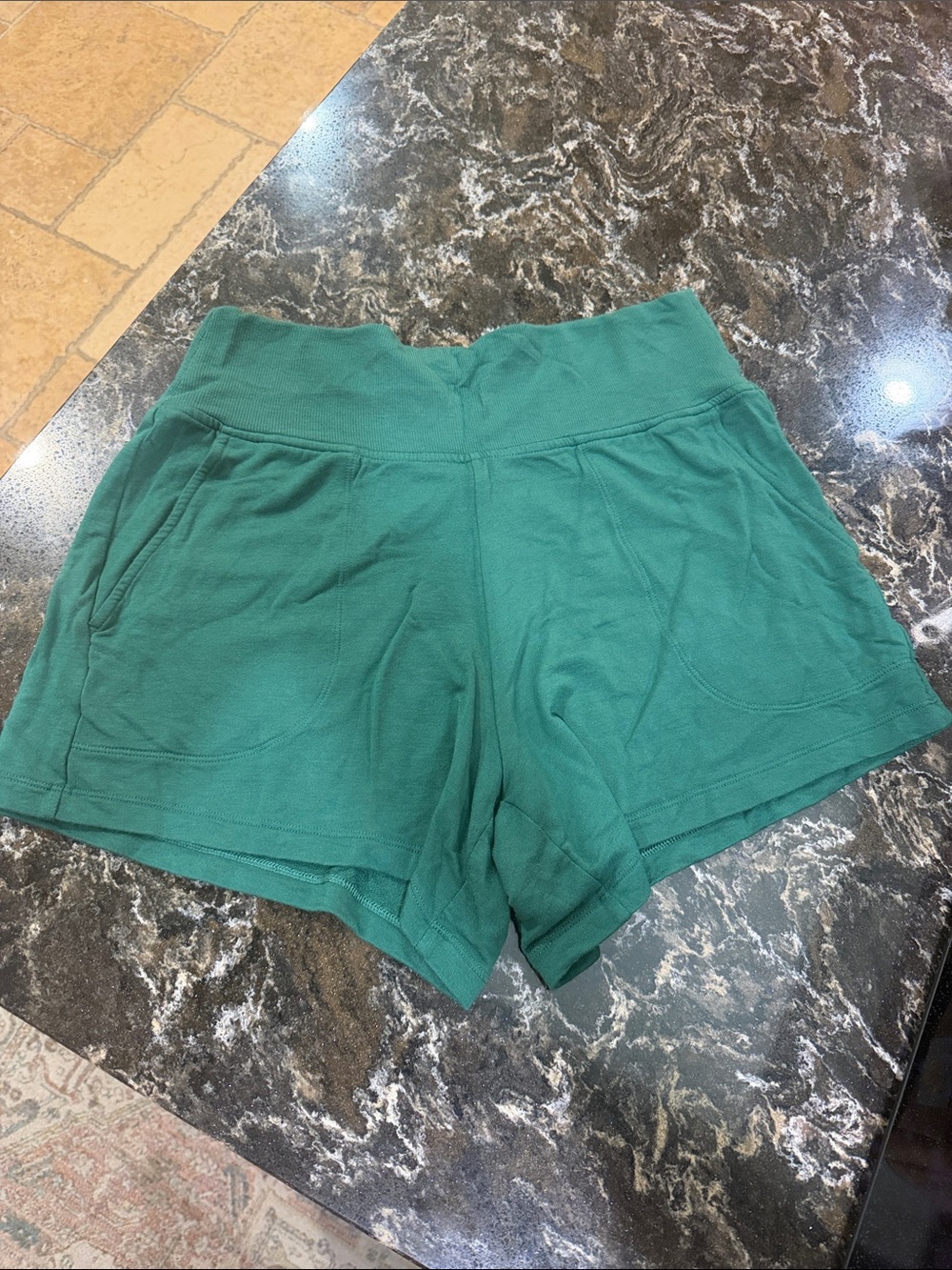 Athleta coaster Luxe high-rise short